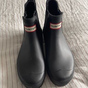 Hunter Chelsea rain boots size 8